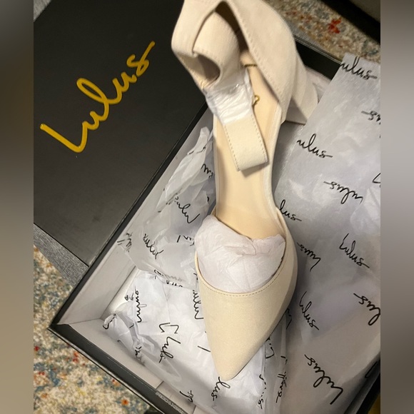 Lulus Bone Pointed Toe Heel - Picture 2 of 4
